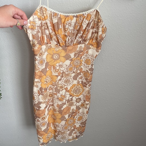 NWOT - FLORAL DRESS - FALL TONES - FOREVER 21 - NEVER WORN / NEW - Picture 5 of 14